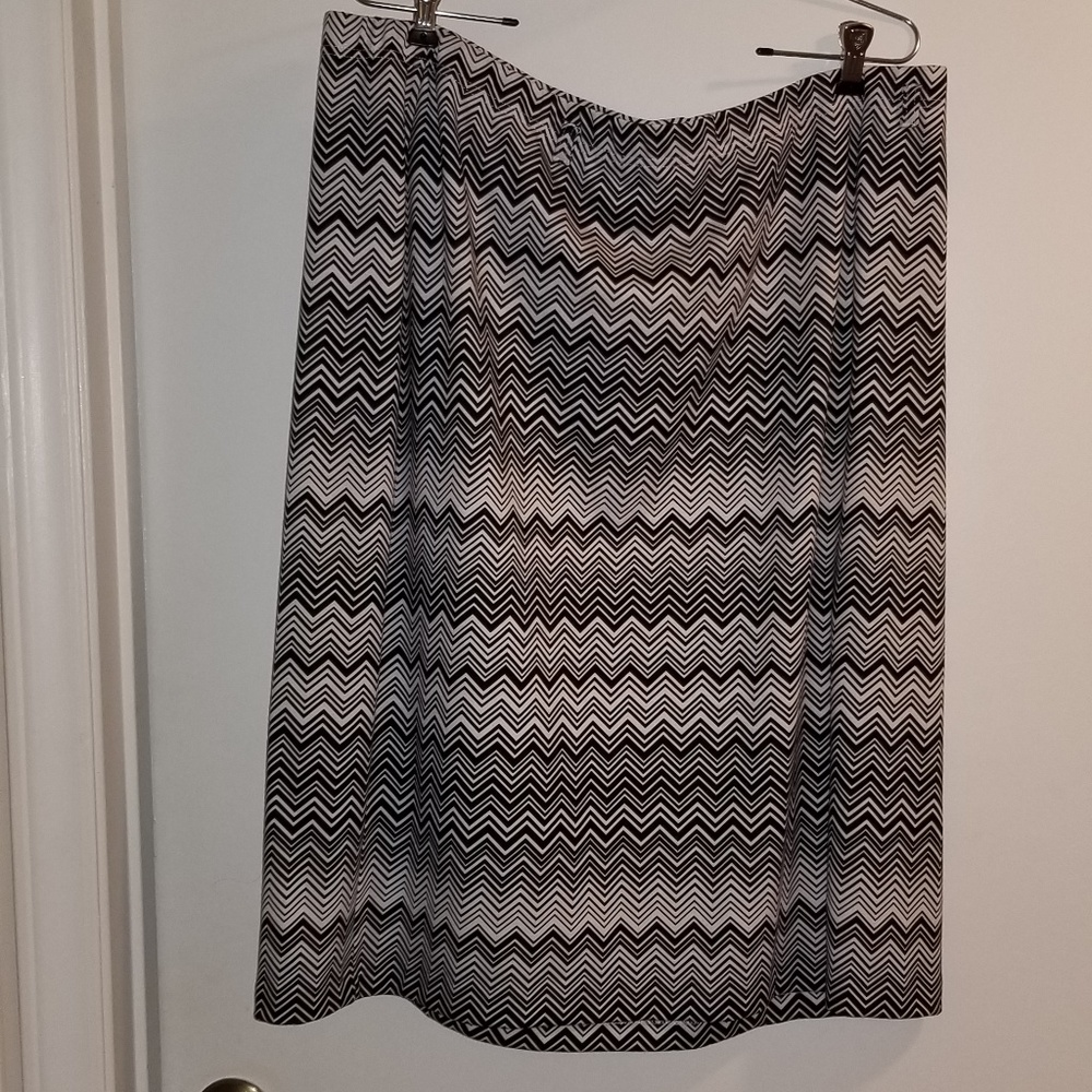 Cato Black & White Skirt